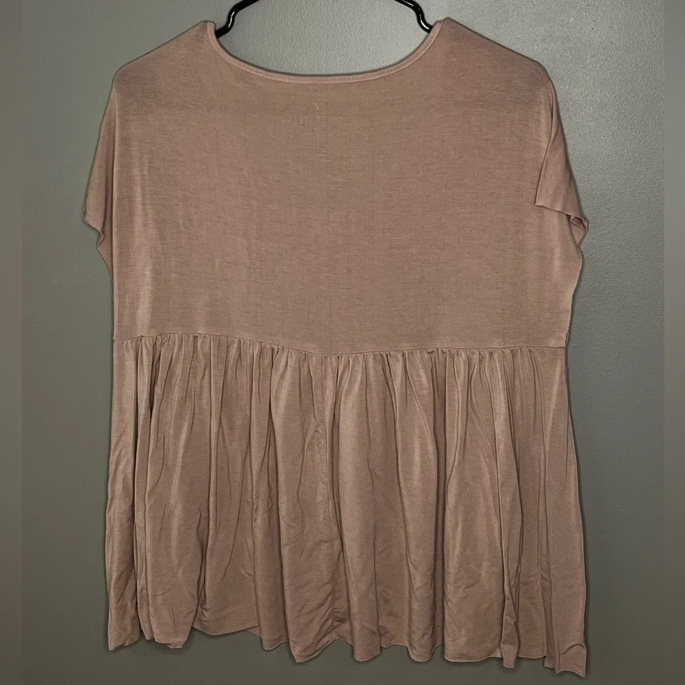XS American eagle Soft & Sexy flowy light pink top - Picture 2 of 3